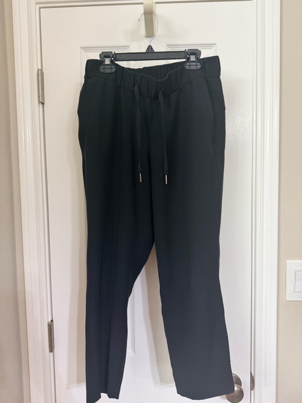 Lululemon on the fly black woven pant 23”